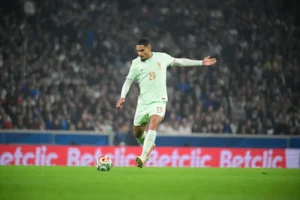 The Centre-Back Who Could Finally Solve Chelsea’s Biggest Problem